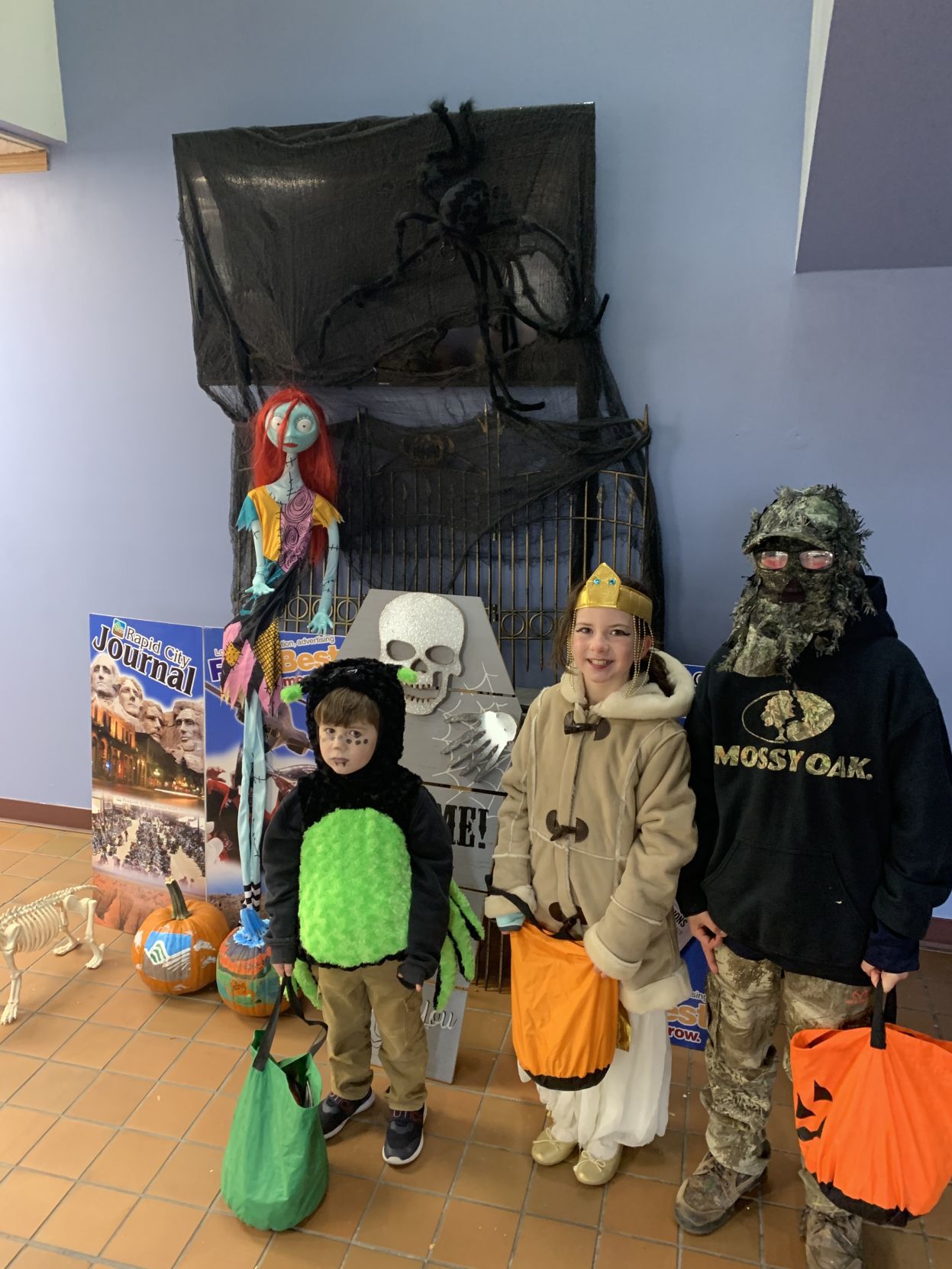 Halloween Pictures to run in Thursday's paper 151.JPG